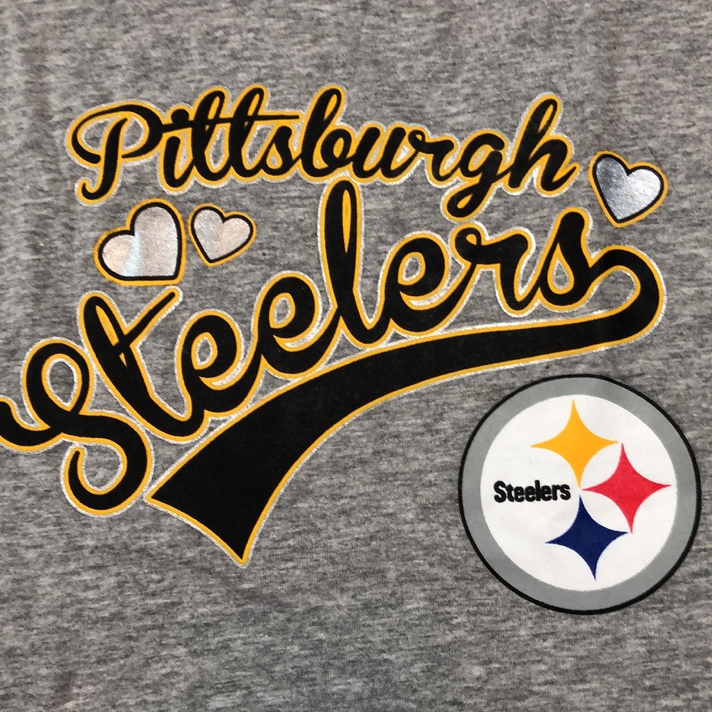 NFL Youth V-Neck Pittsburgh Steelers Tee Size 16